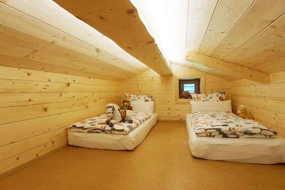 Kinderzimmer__Custom_.JPG 